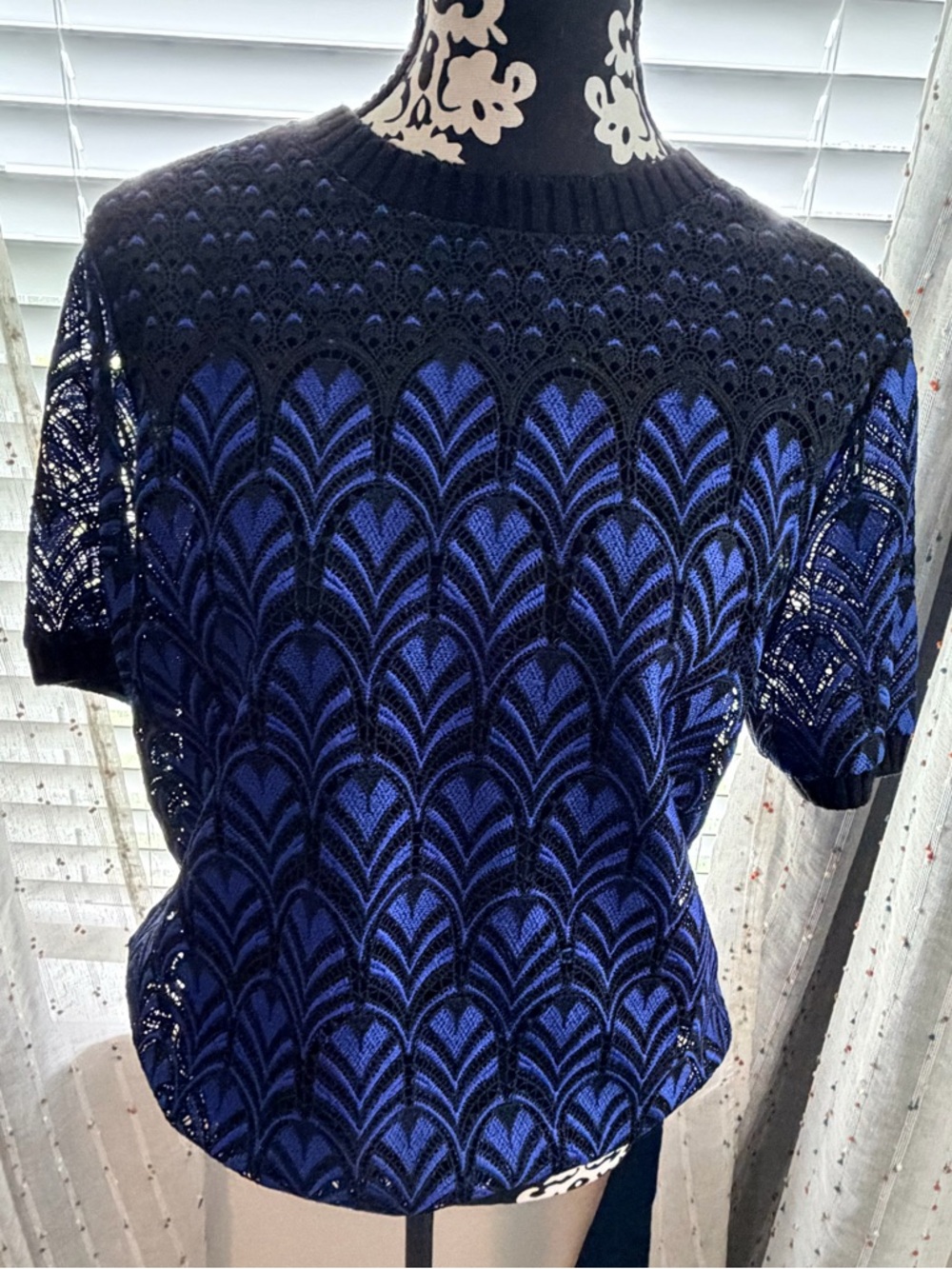 Women’s Blue Lace Knit Short Sleeve Top